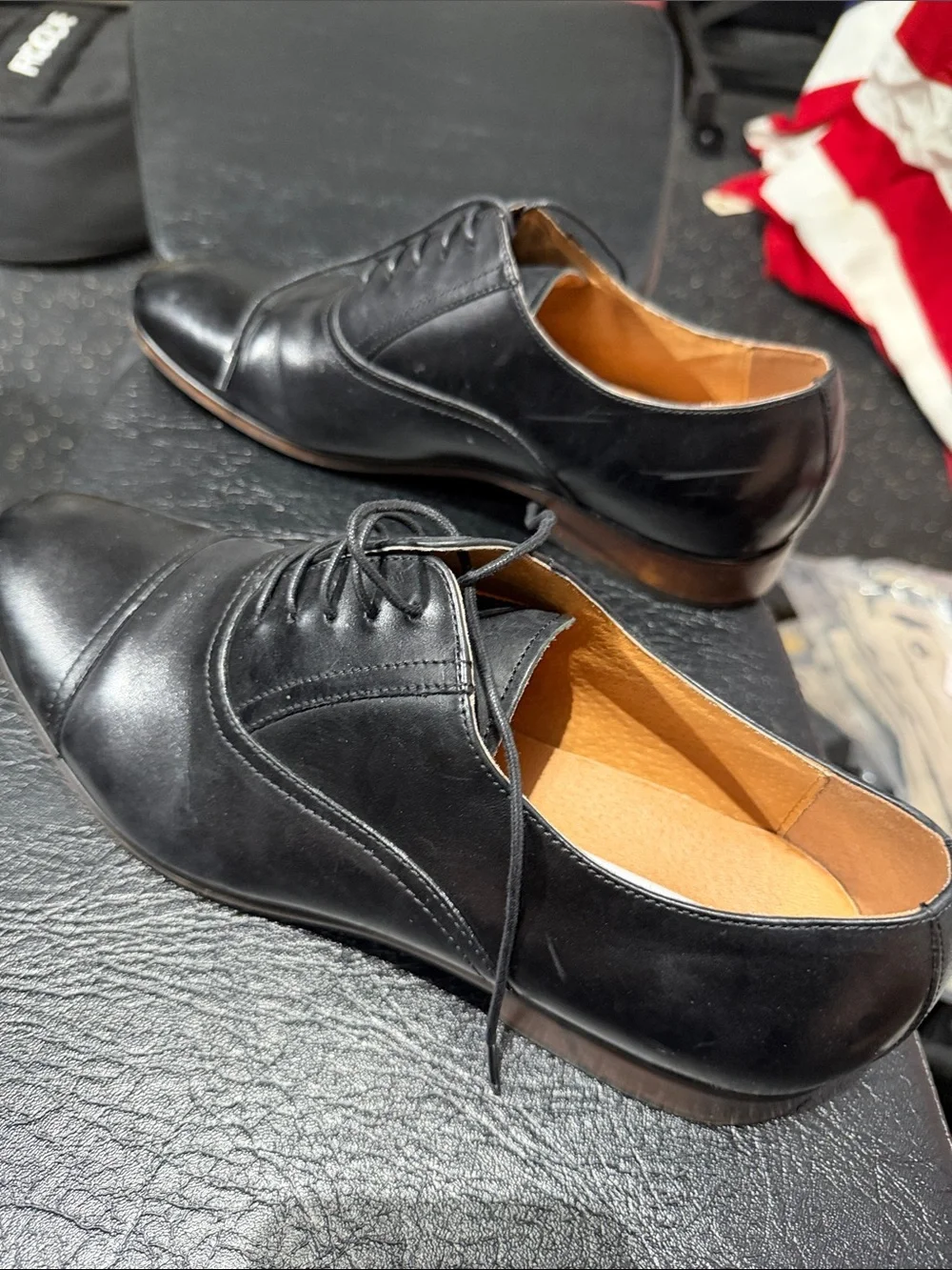Steve Madden Herbert Black Leather Cap-Toe Oxfords